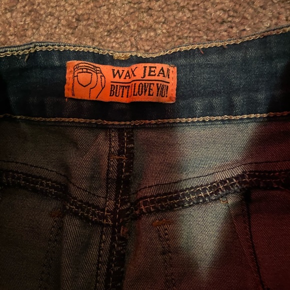 Jeans - Picture 2 of 3